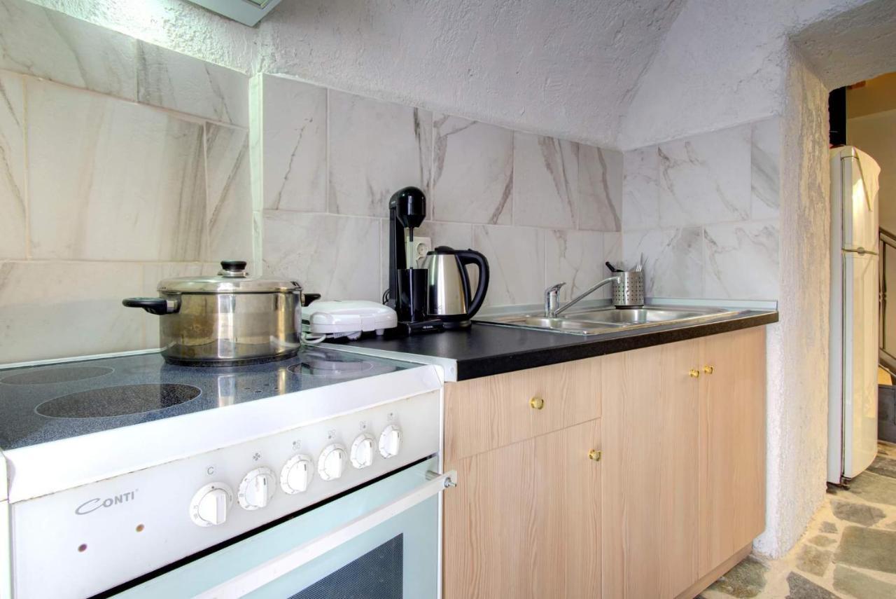 Παραδοσιακό Σπίτι Στο Χωριο Apartment Agioi Deka  ภายนอก รูปภาพ